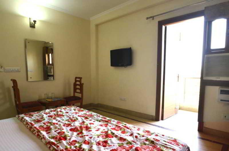 Indira International Inn New Delhi Ngoại thất bức ảnh